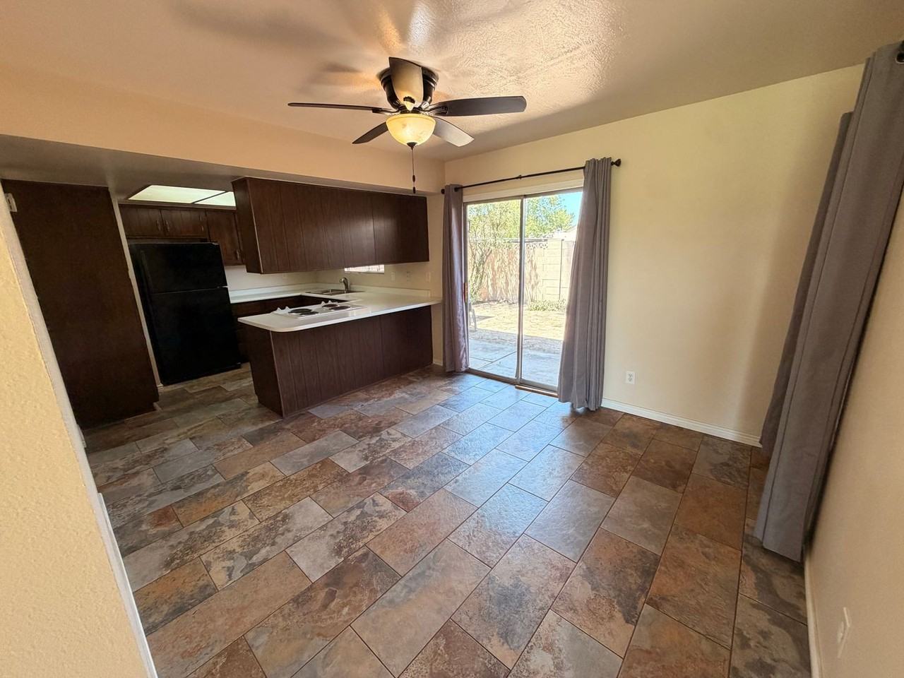 4509 W Continental Dr - Photo 4 of 17