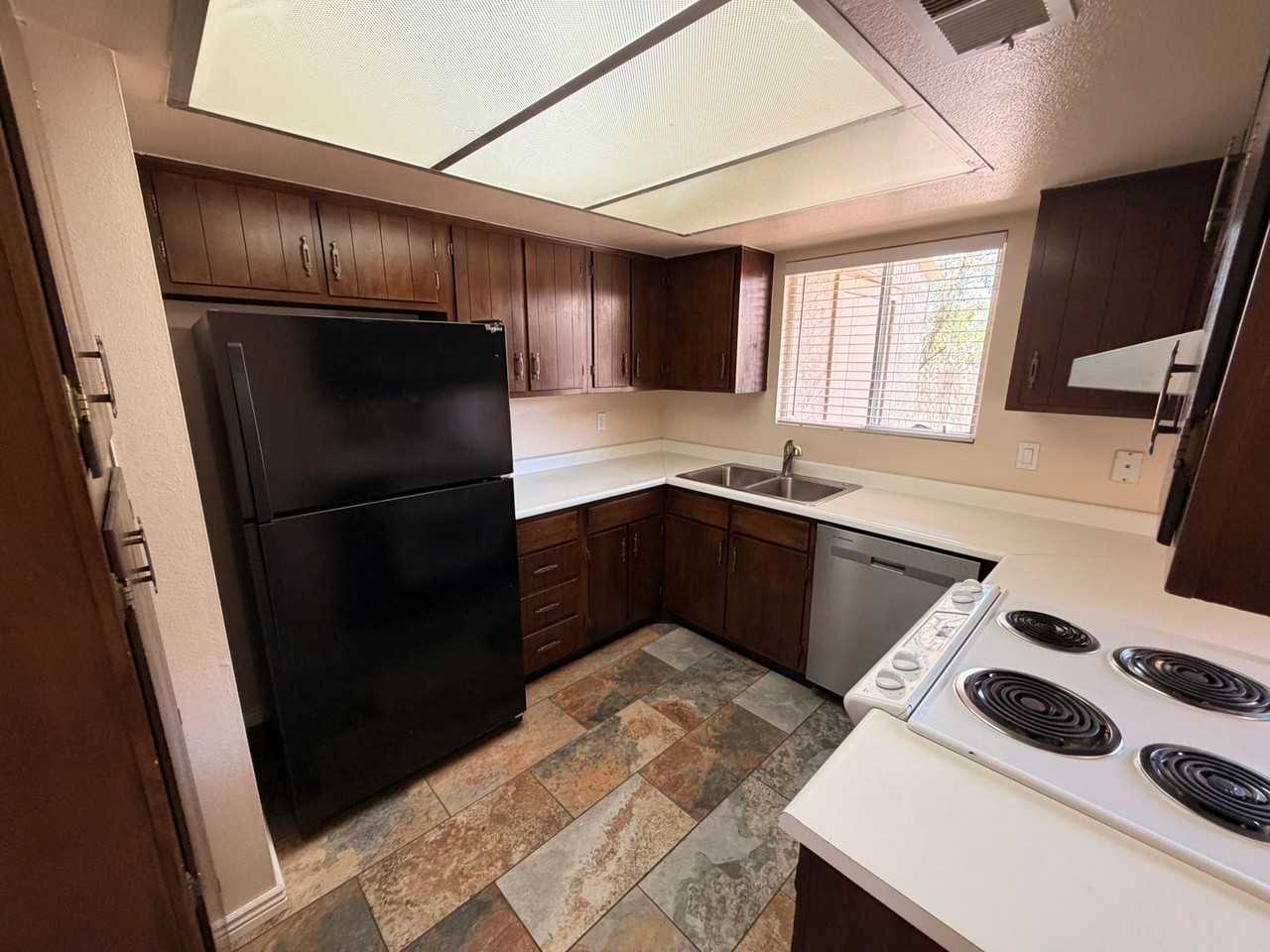 4509 W Continental Dr - Photo 5 of 17