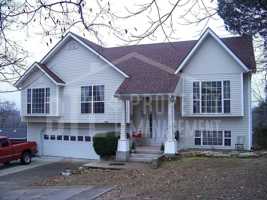 featured image of 608 Cliff Dr