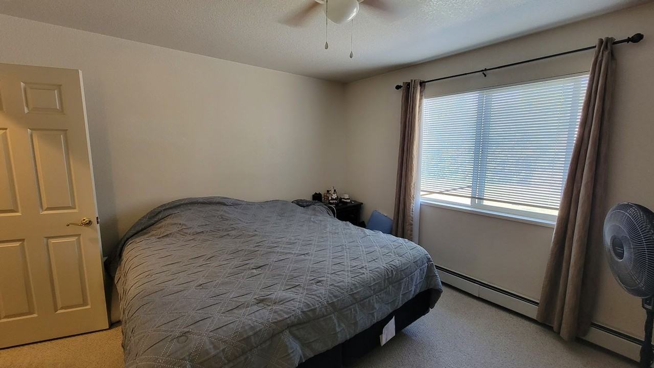 433 Mountainside Ln - Photo 7 of 12