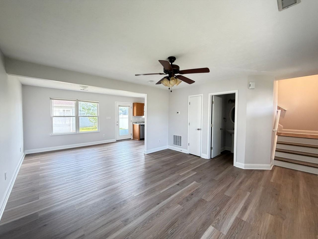 6611 Hunters Creek Blvd - Photo 2 of 21