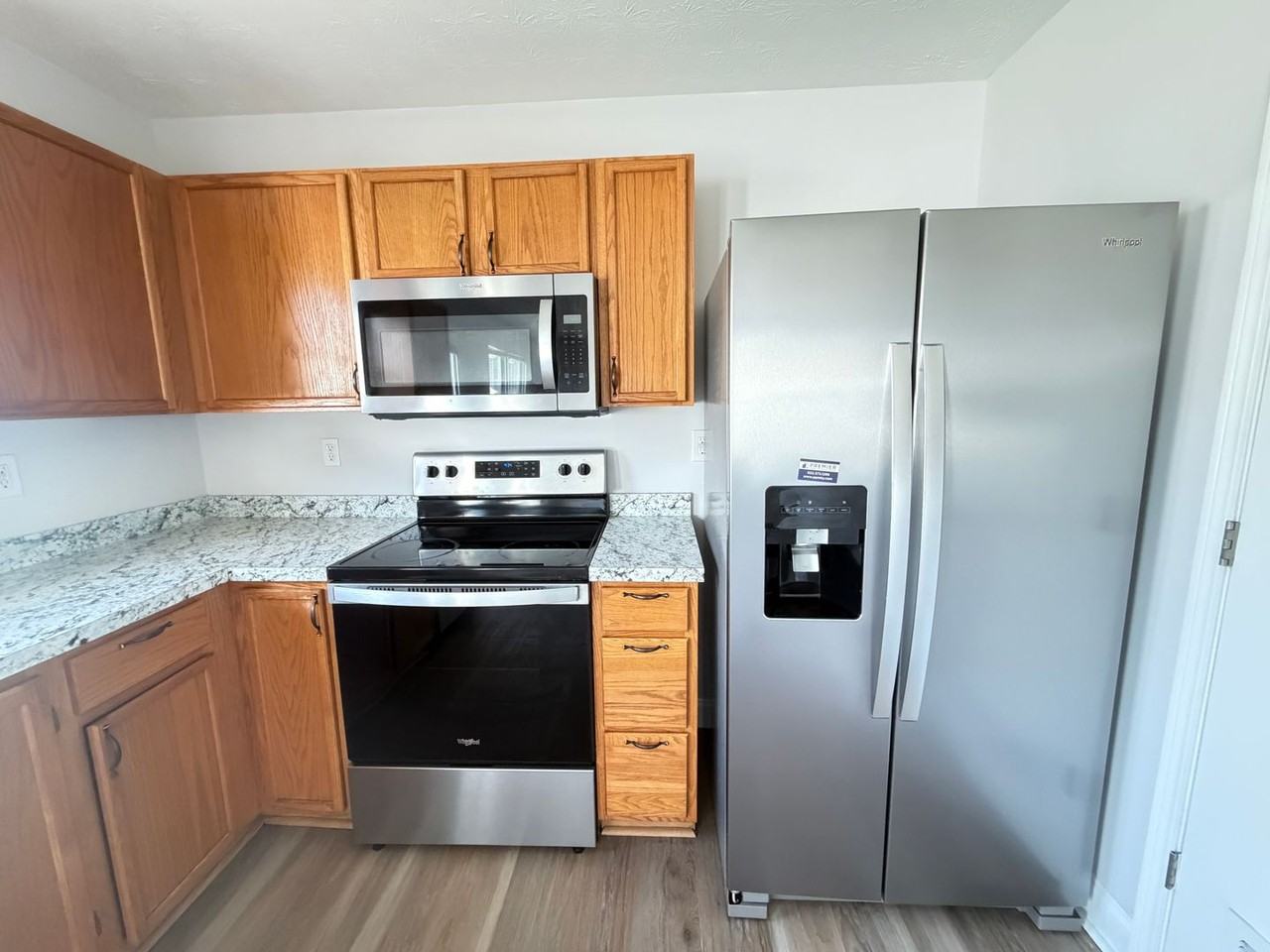 6611 Hunters Creek Blvd - Photo 7 of 21
