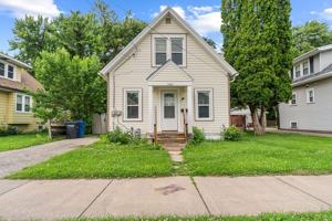 featured image of 1060 W 10th Ave