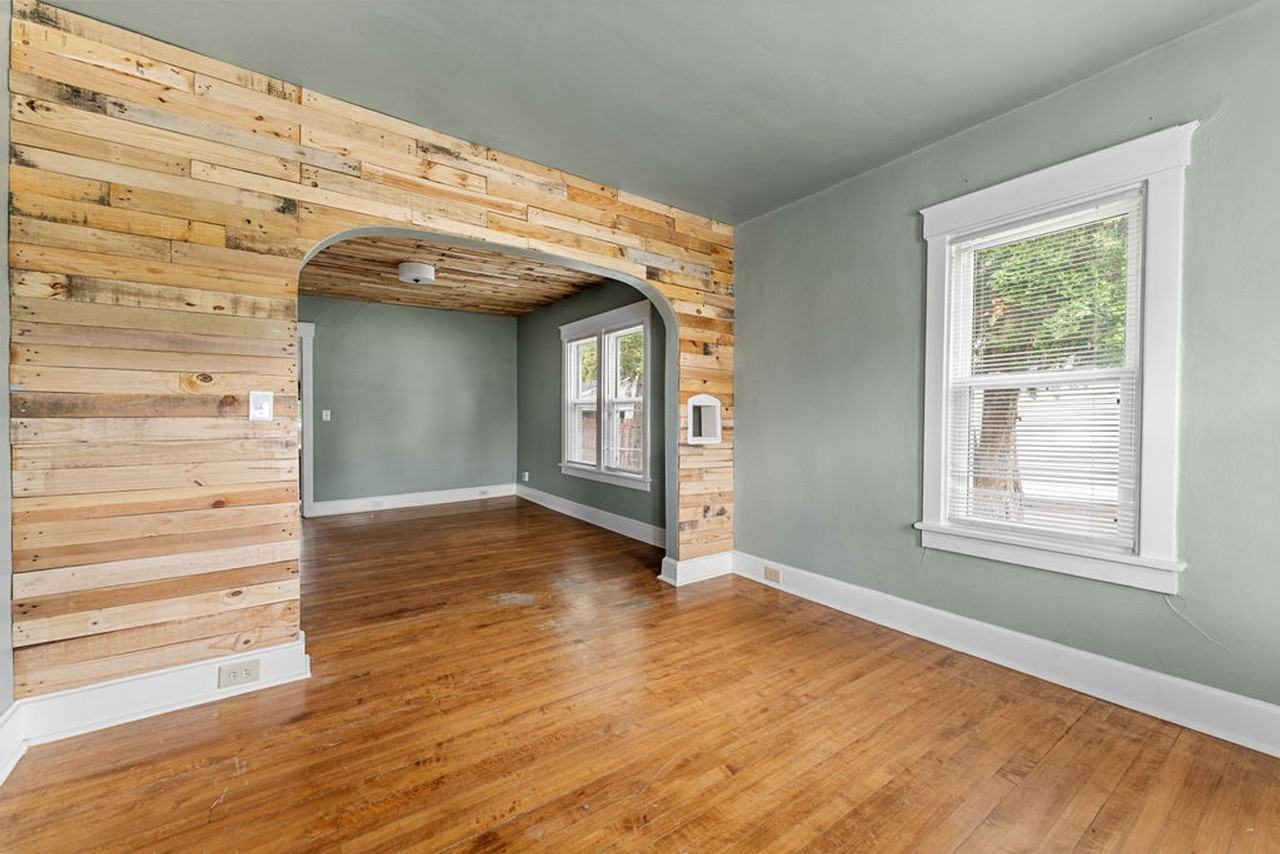 1060 W 10th Ave - Photo 5 of 14