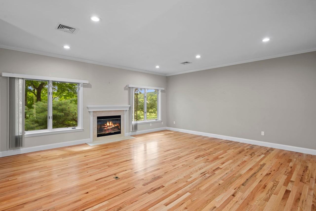 802 Heritage Hls - Photo 4 of 40