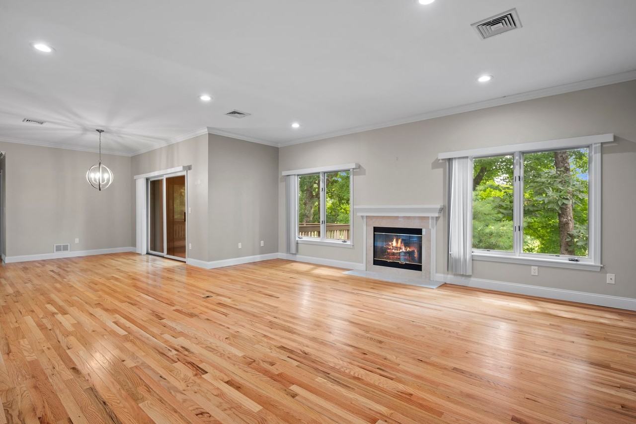 802 Heritage Hls - Photo 5 of 40