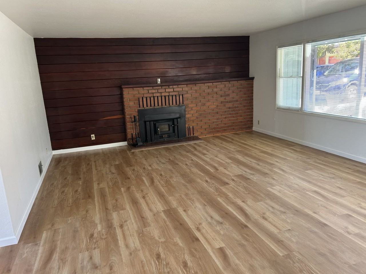 140 George Cir - Photo 4 of 22