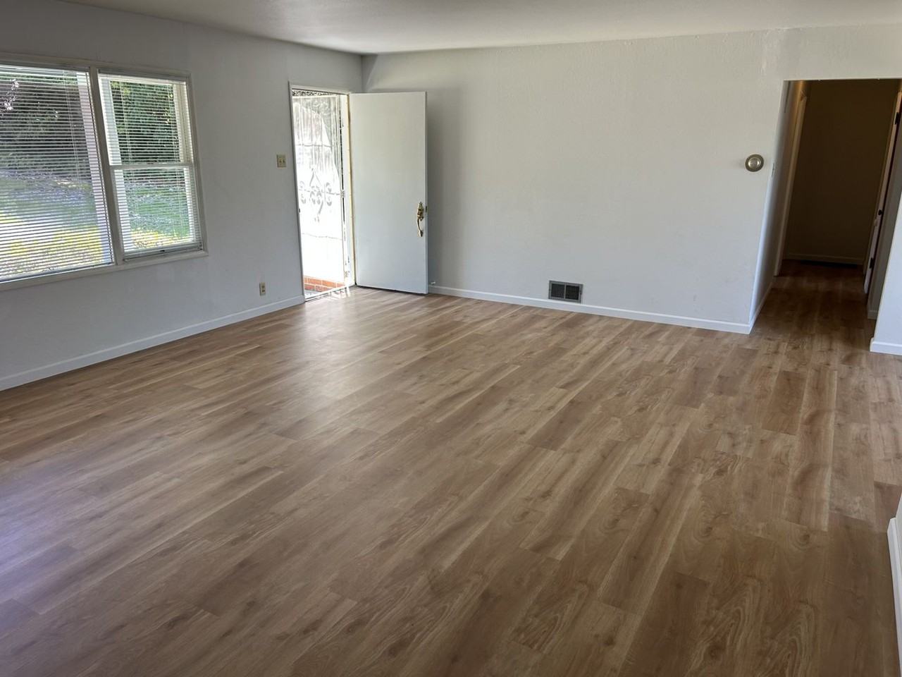 140 George Cir - Photo 5 of 22