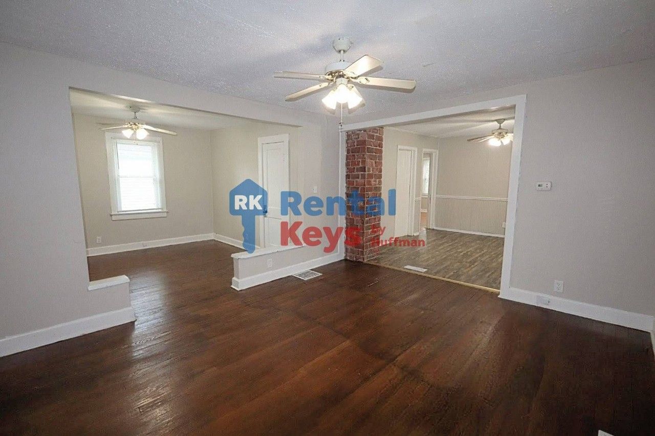 112 N Woods Ave - Photo 5 of 20