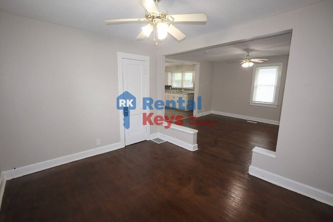 112 N Woods Ave - Photo 6 of 20