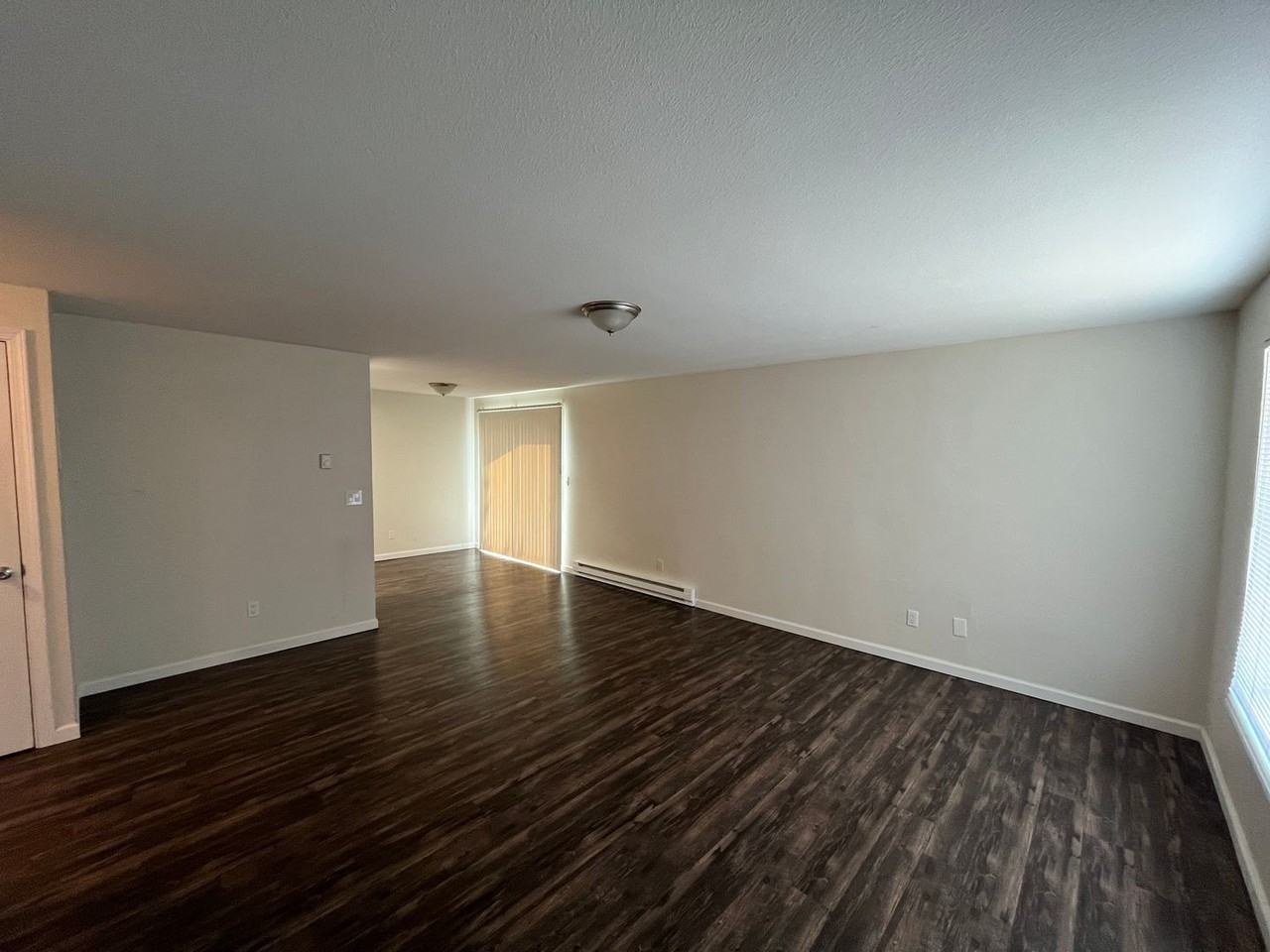 110 Stanford Dr - Photo 3 of 13