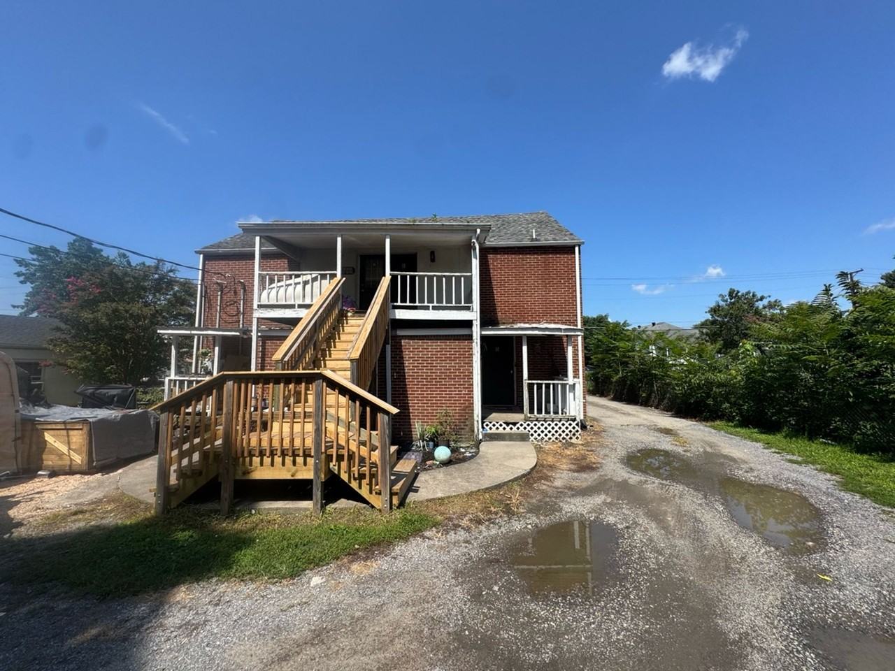 1527-1529 Fuller St - Photo 3 of 4