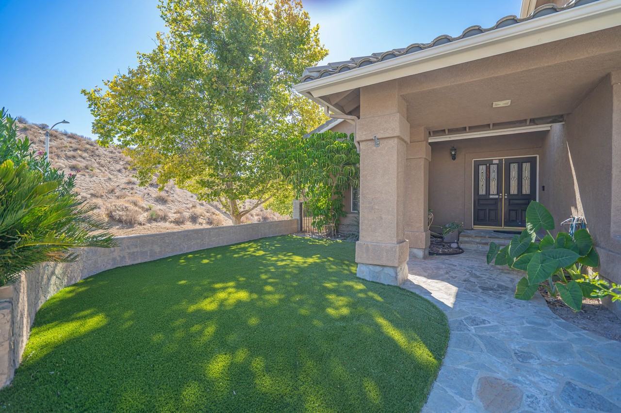 29364 Canyon Rim Pl - Photo 2 of 46