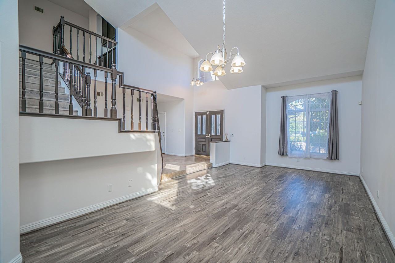 29364 Canyon Rim Pl - Photo 7 of 46