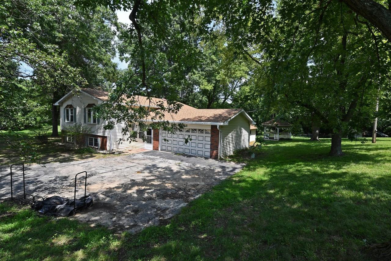 2706 Christy Ave - Photo 3 of 50