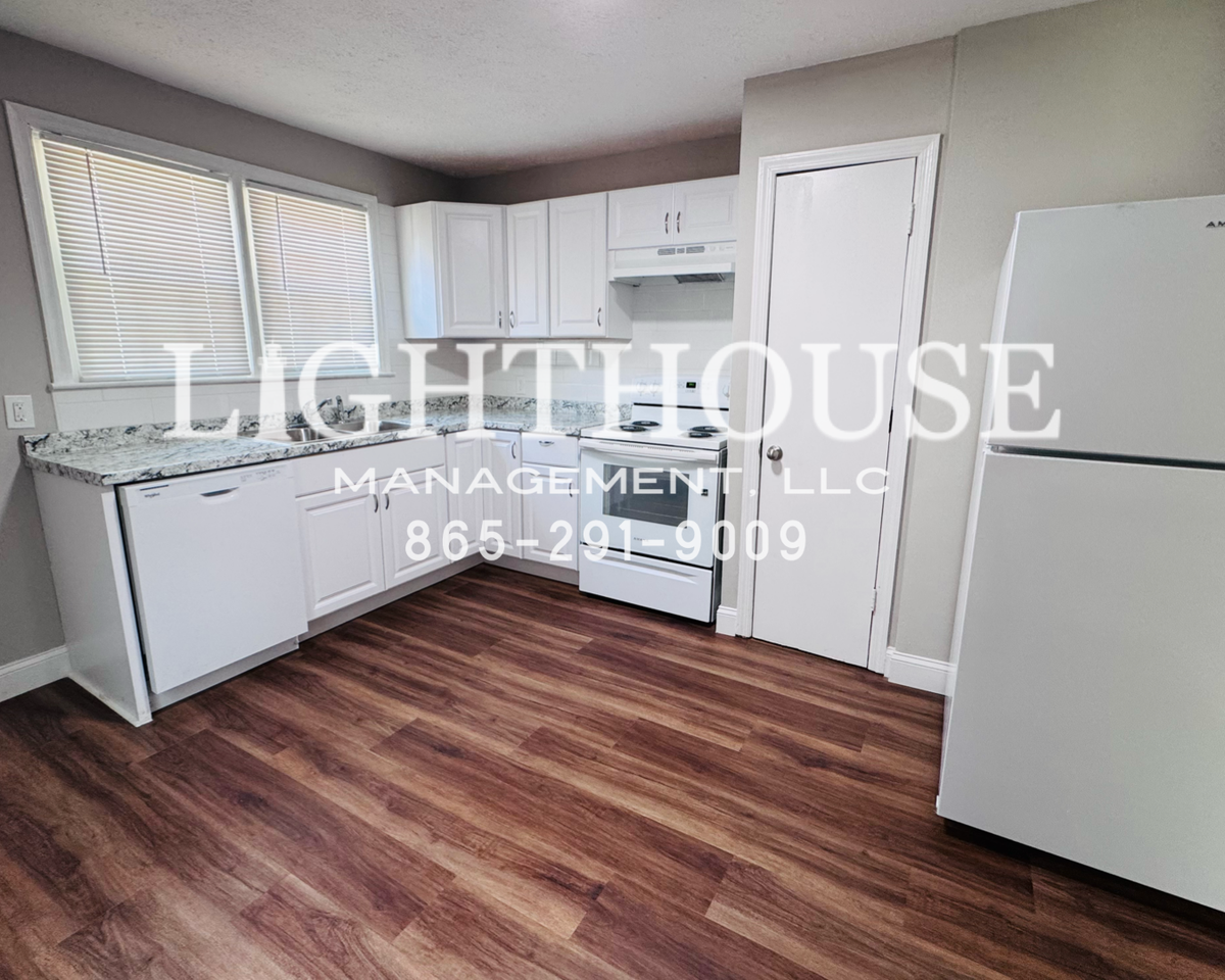 1808 Lombard Pl - Photo 4 of 10