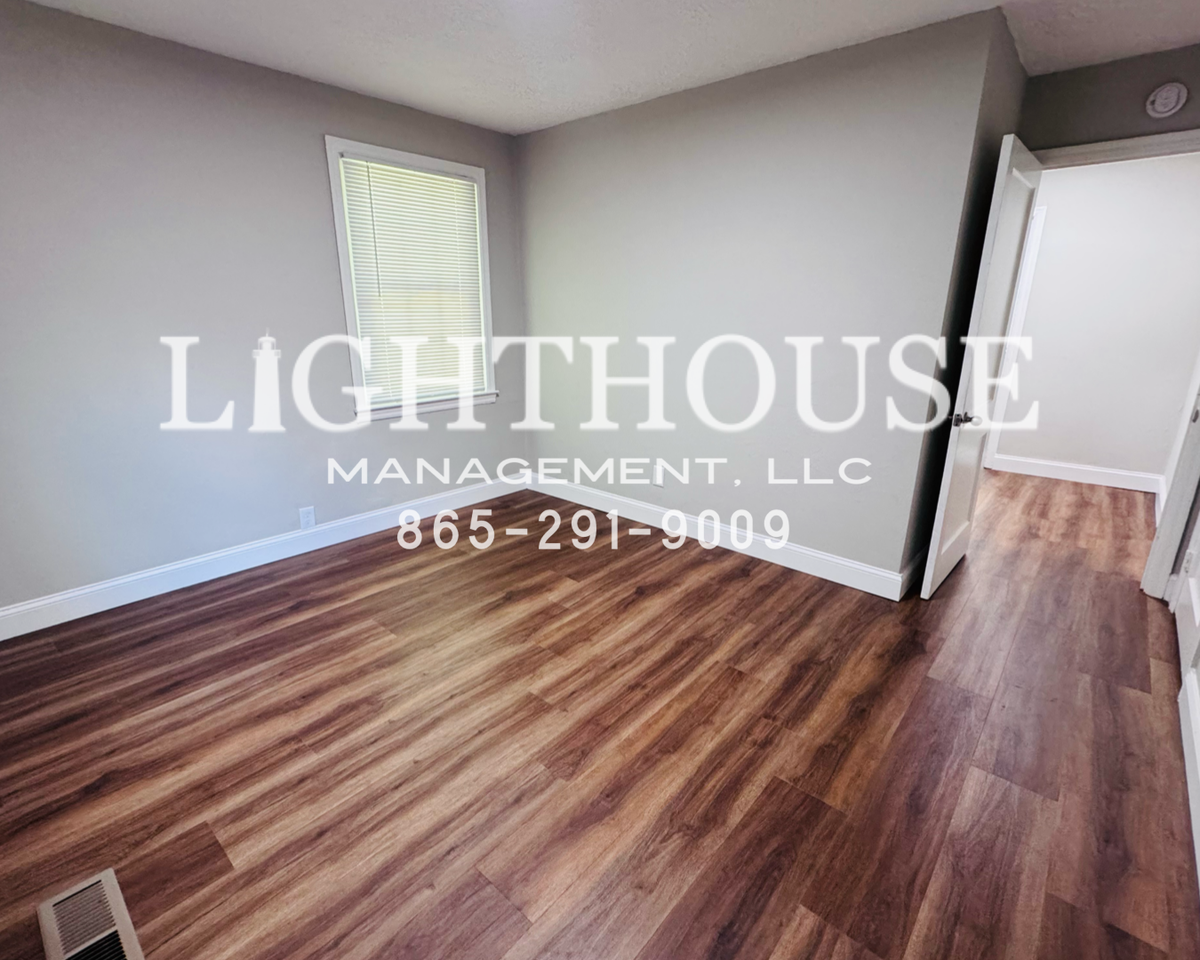 1808 Lombard Pl - Photo 5 of 10