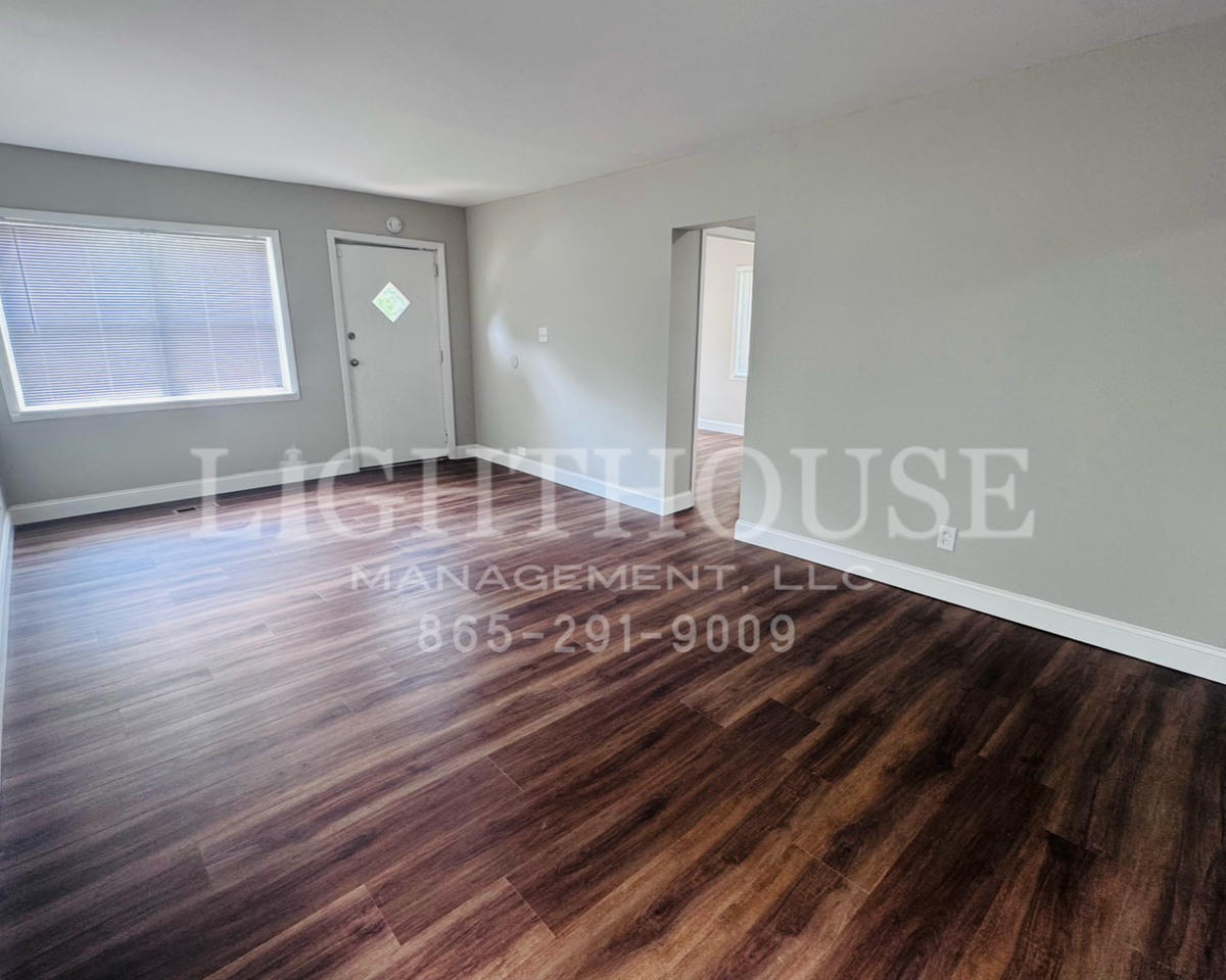627 Avenue A - Photo 3 of 13