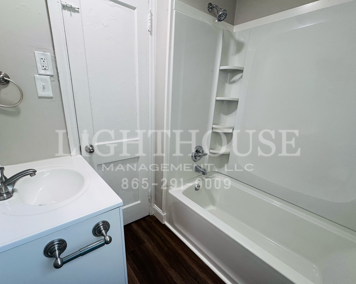 627 Avenue A - Photo 6 of 13