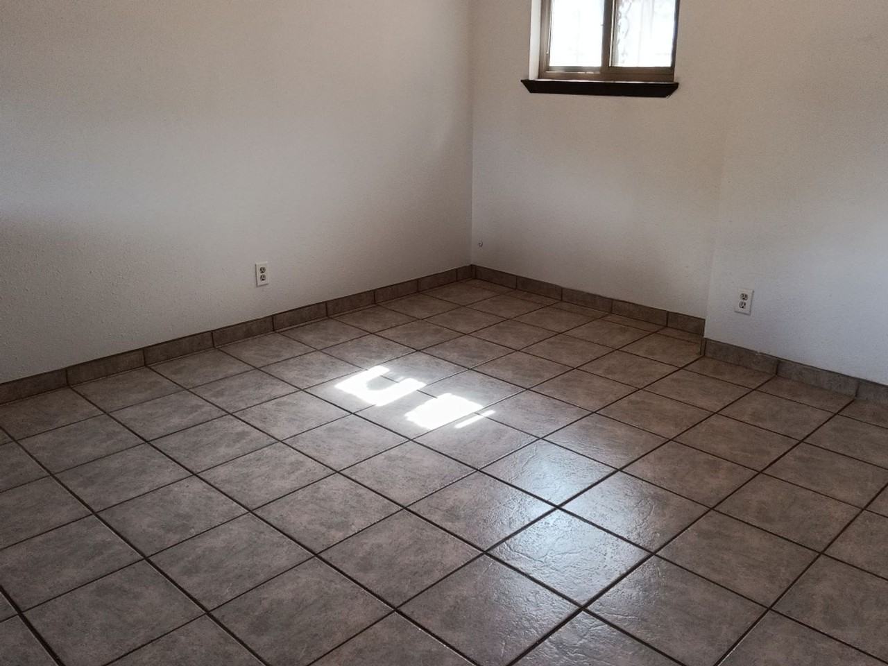 2313 Raymac Rd Sw - Photo 3 of 17