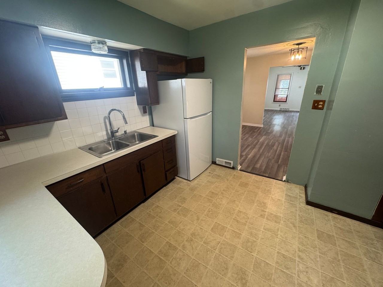 787 Jason Ave - Photo 5 of 17