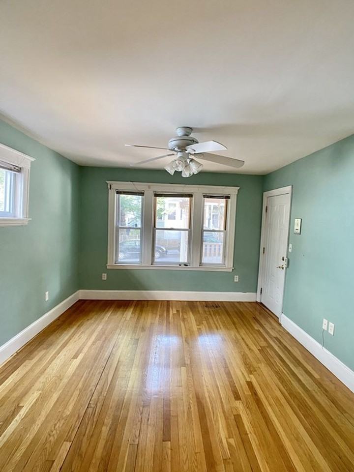 48 Boylston St - Photo 4 of 11
