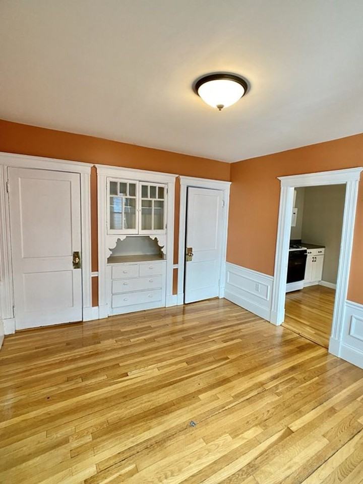 48 Boylston St - Photo 7 of 11