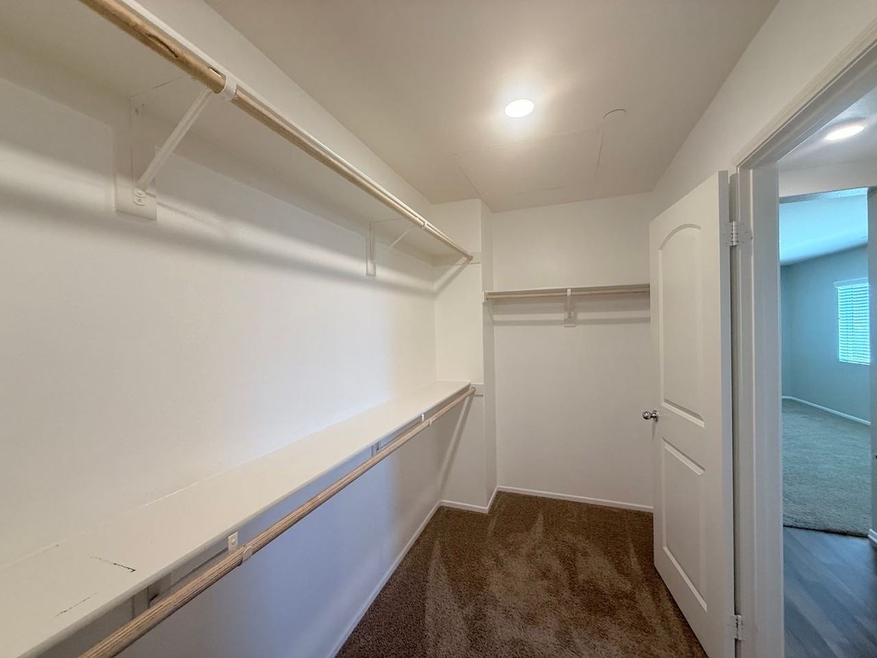 10357 Katelyn Ct - Photo 5 of 39