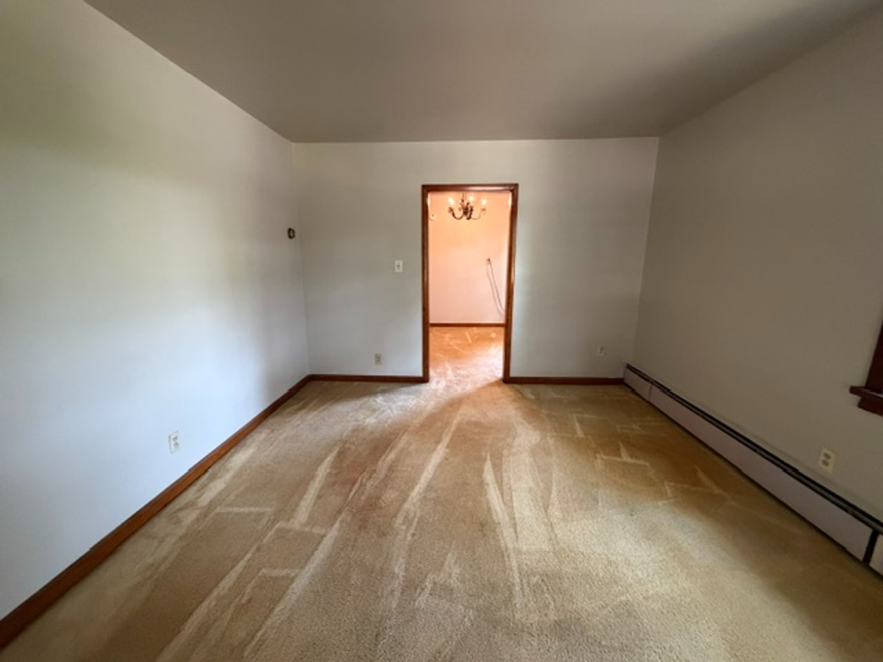 433 Allenford St - Photo 3 of 24
