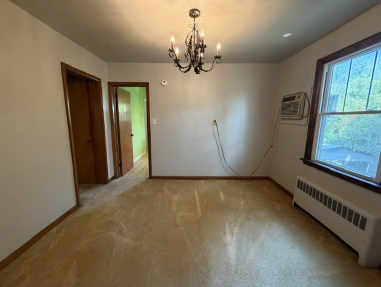 433 Allenford St - Photo 6 of 24