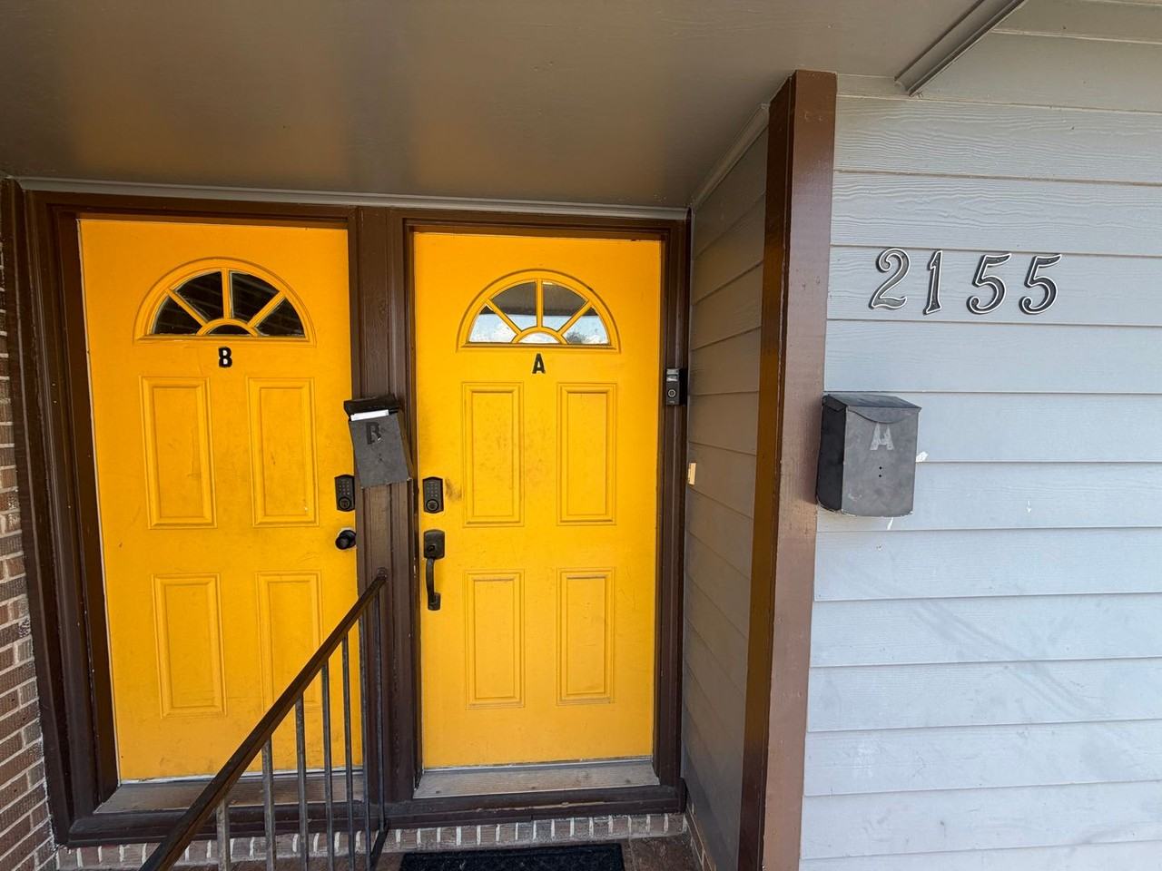 2155 Mexico St - Photo 2 of 10