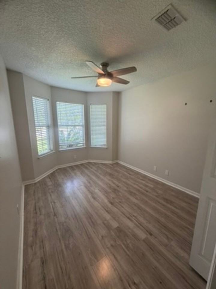 104 Shearman Way - Photo 4 of 11