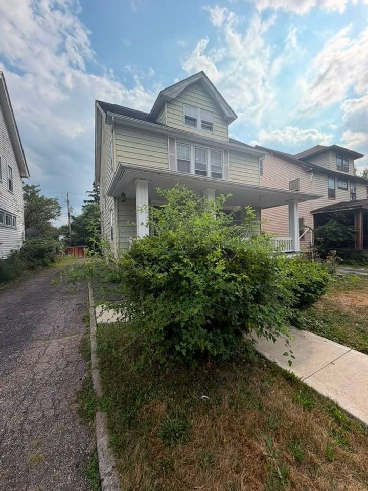 12704 Christine Ave - Photo 2 of 23