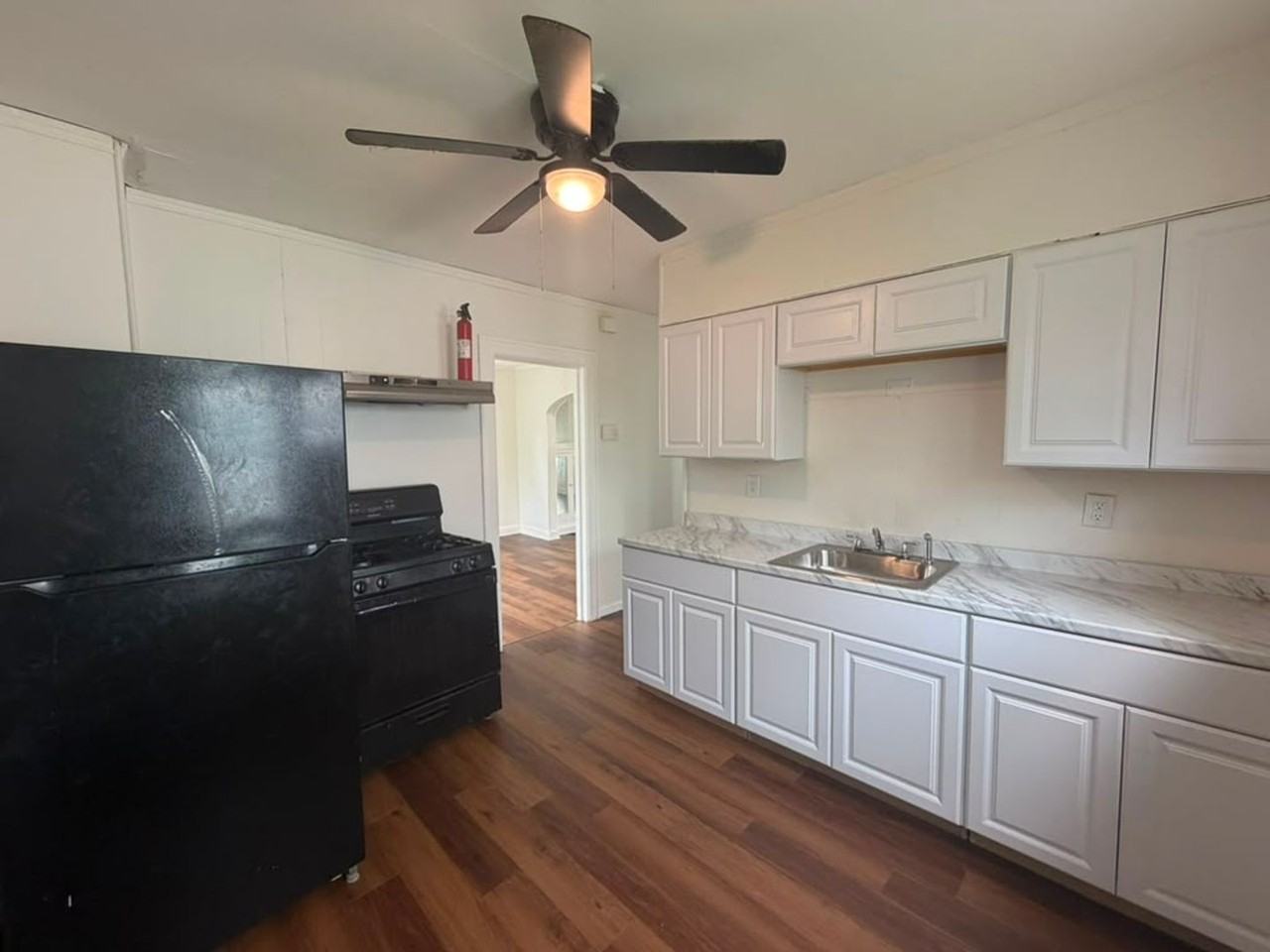 12704 Christine Ave - Photo 3 of 23