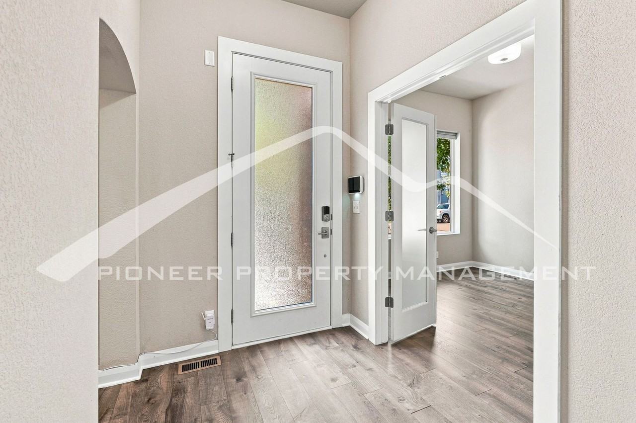 6784 Navajo St - Photo 3 of 28