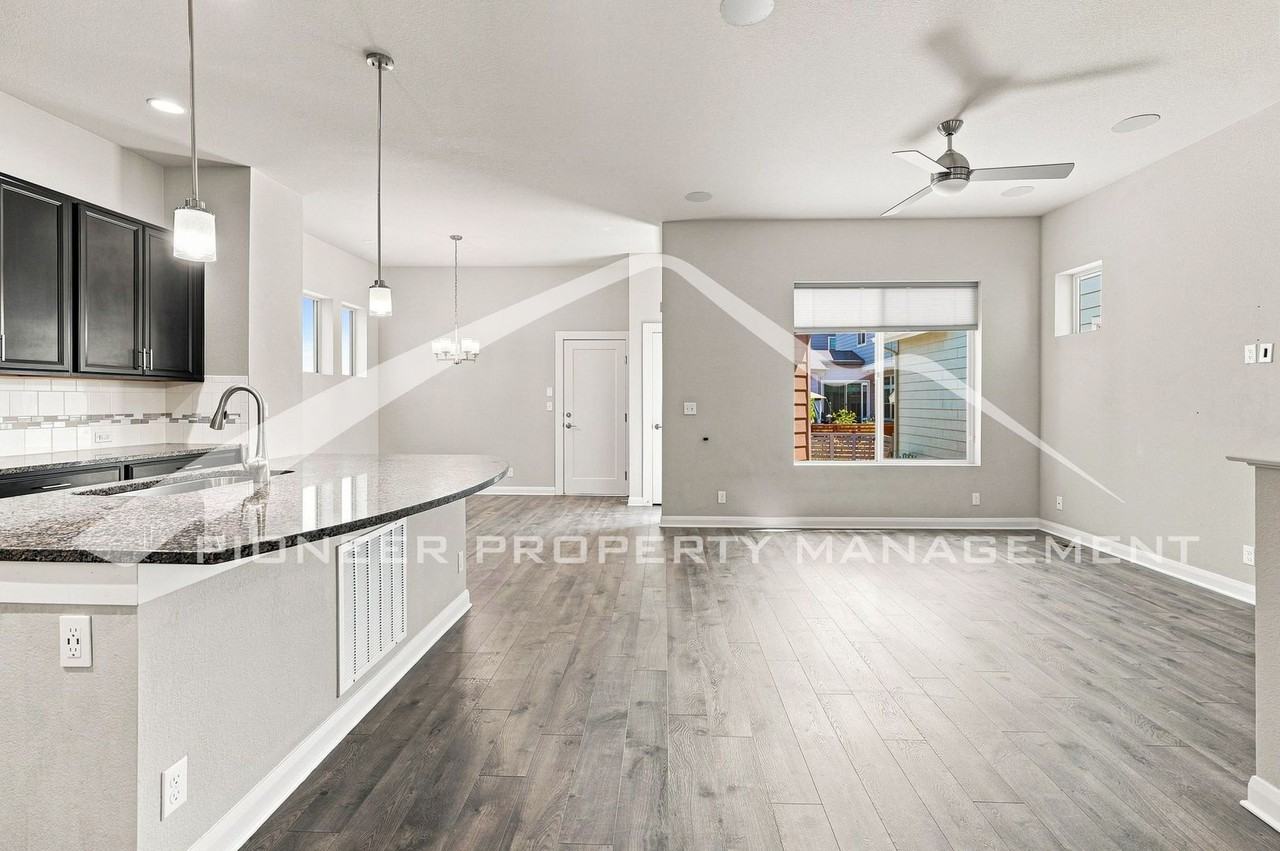 6784 Navajo St - Photo 5 of 28
