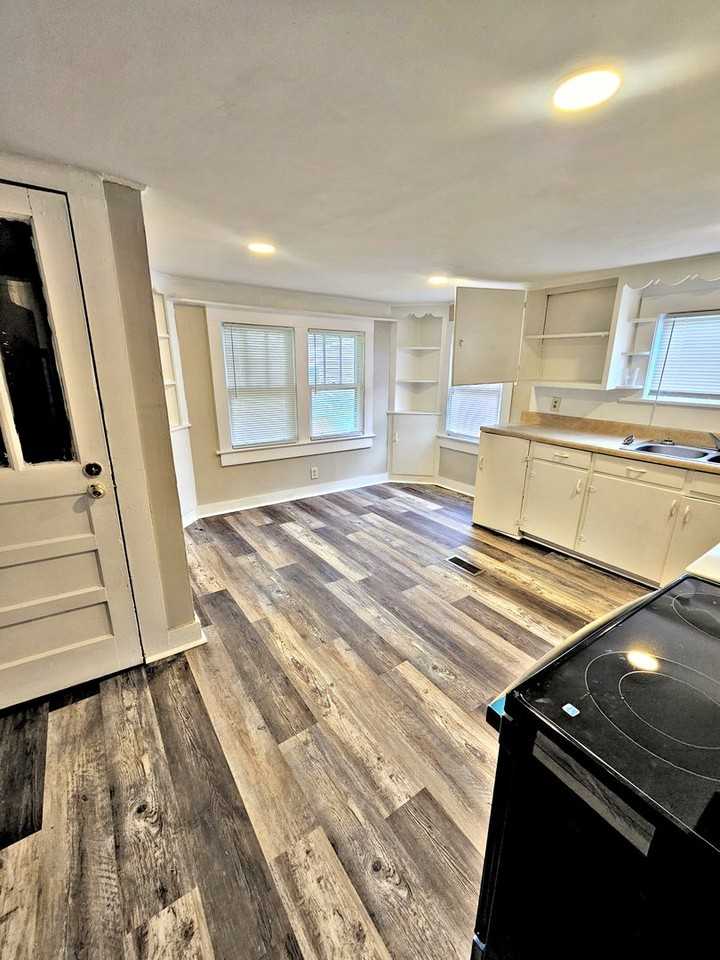 414 5th Ave Sw - Photo 5 of 16