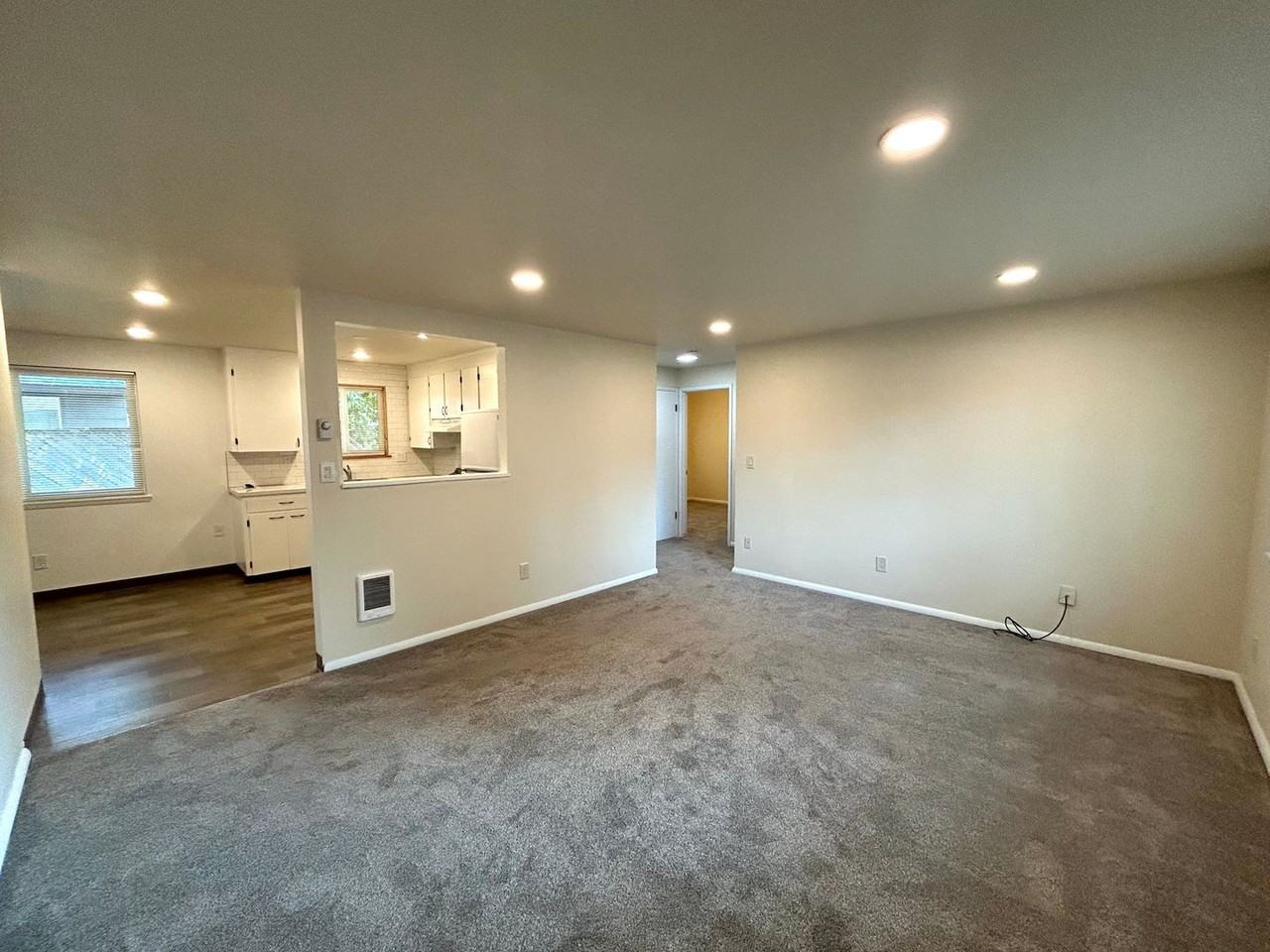 1308 N Alder St - Photo 2 of 9