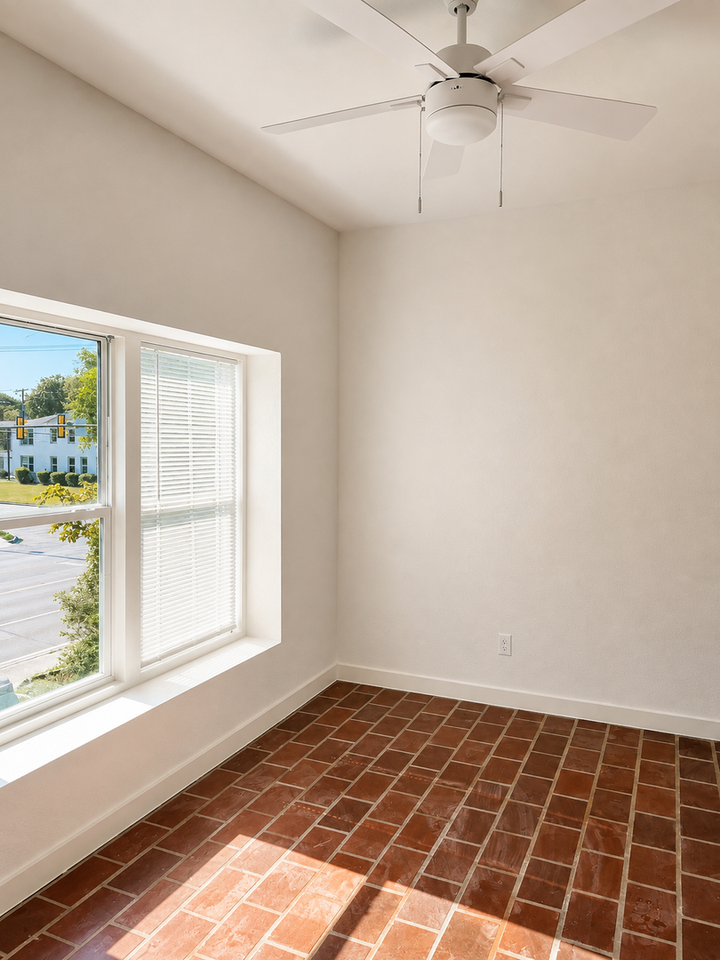 3252 S University Dr - Photo 5 of 7