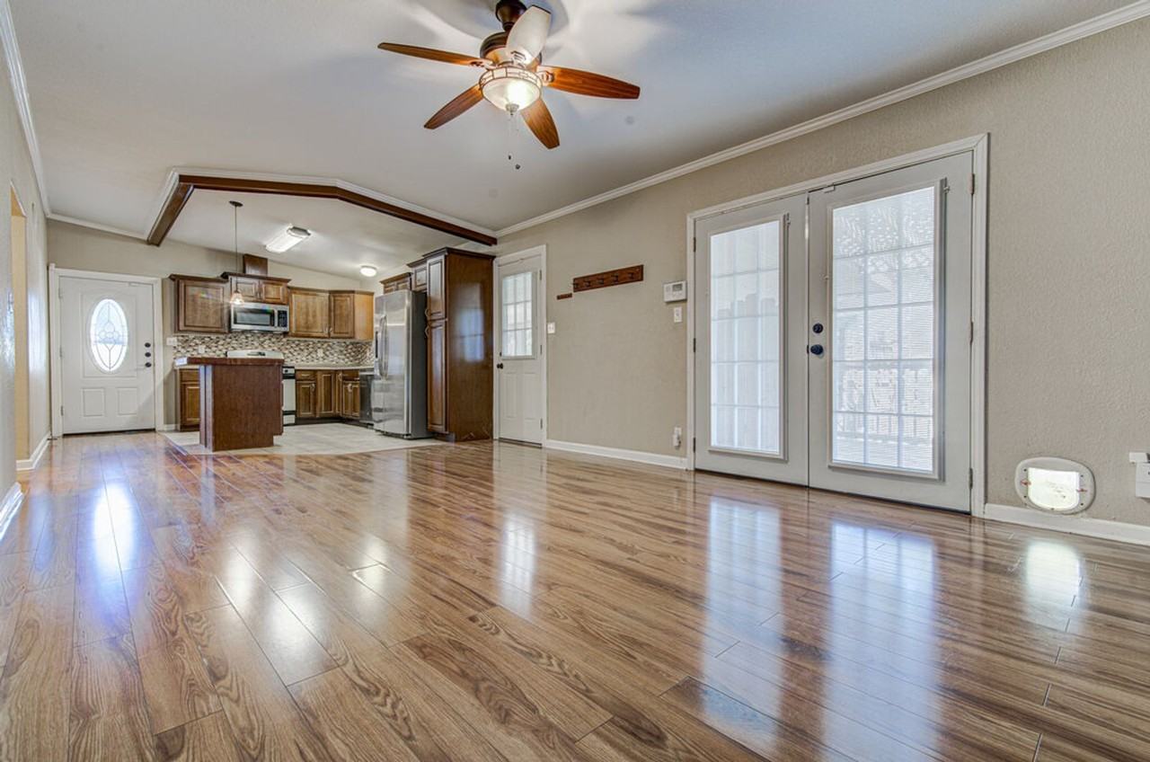 1410 Kamar Dr - Photo 5 of 23