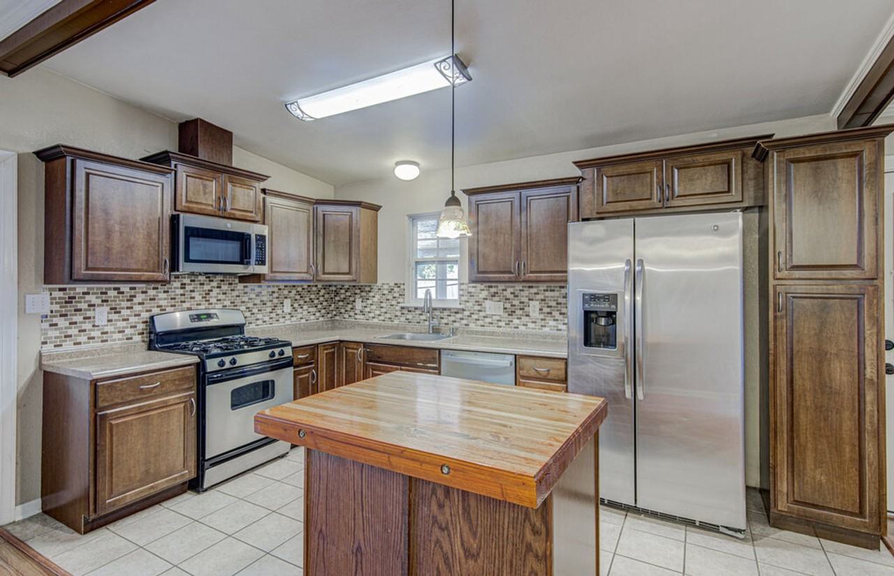 1410 Kamar Dr - Photo 7 of 23