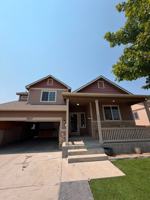 featured image of 2827 Aspen Ave