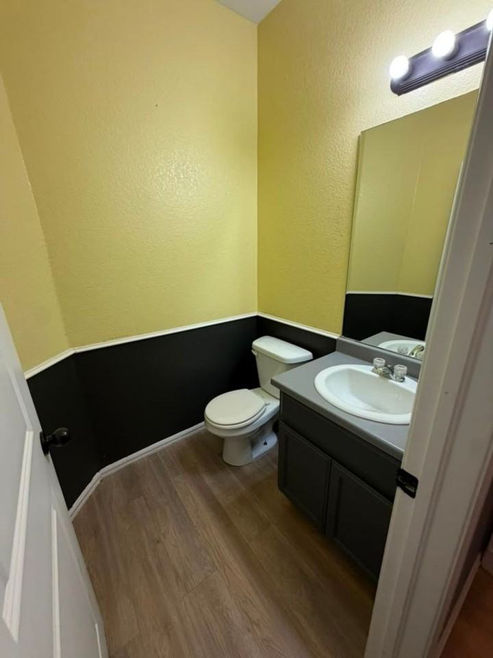 2827 Aspen Ave - Photo 7 of 24