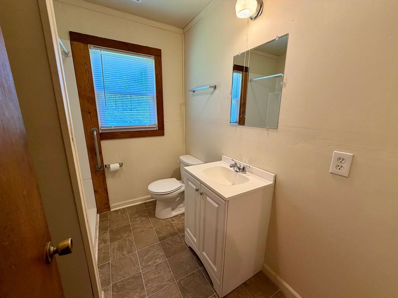 6515 Trottinridge Rd - Photo 7 of 11