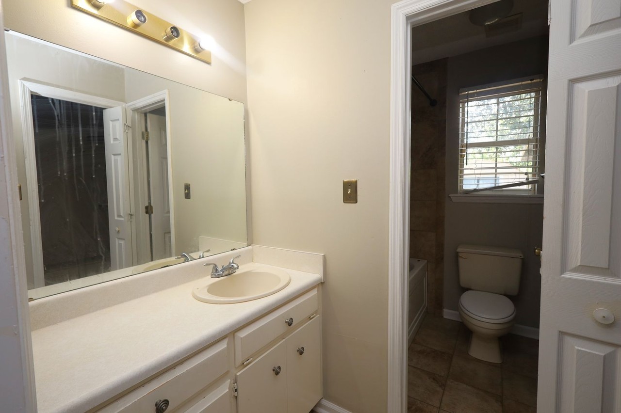 4116 Hamilton Cir - Photo 4 of 6