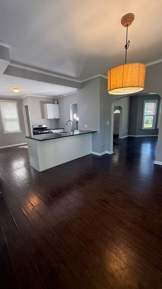 151 Calvert St - Photo 7 of 44