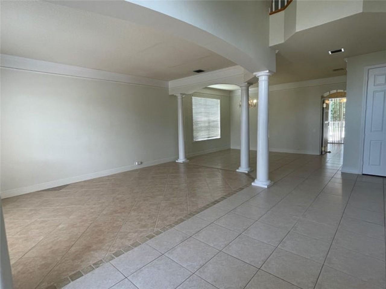 10225 Nw 60th Pl - Photo 6 of 10