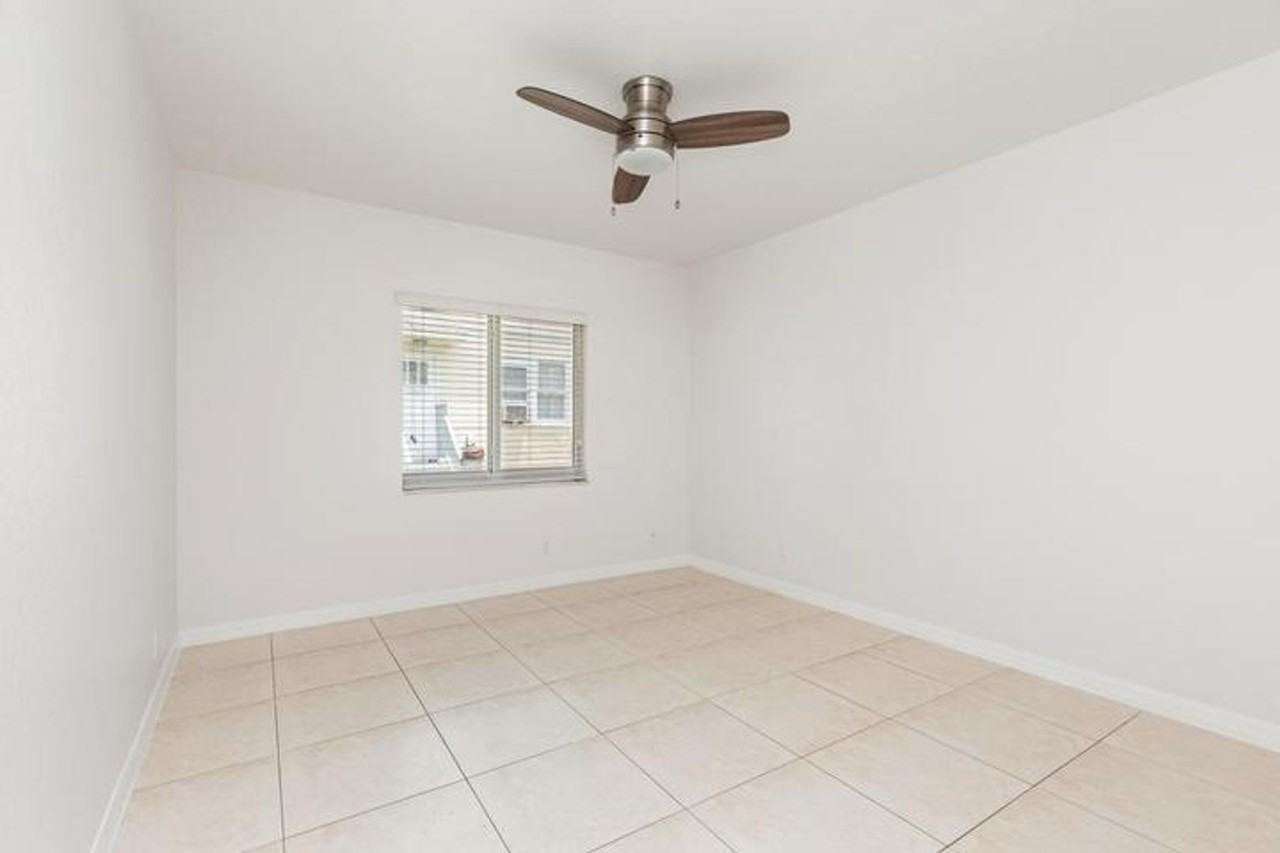 24 Sw 6th St #2 - Photo 6 of 15
