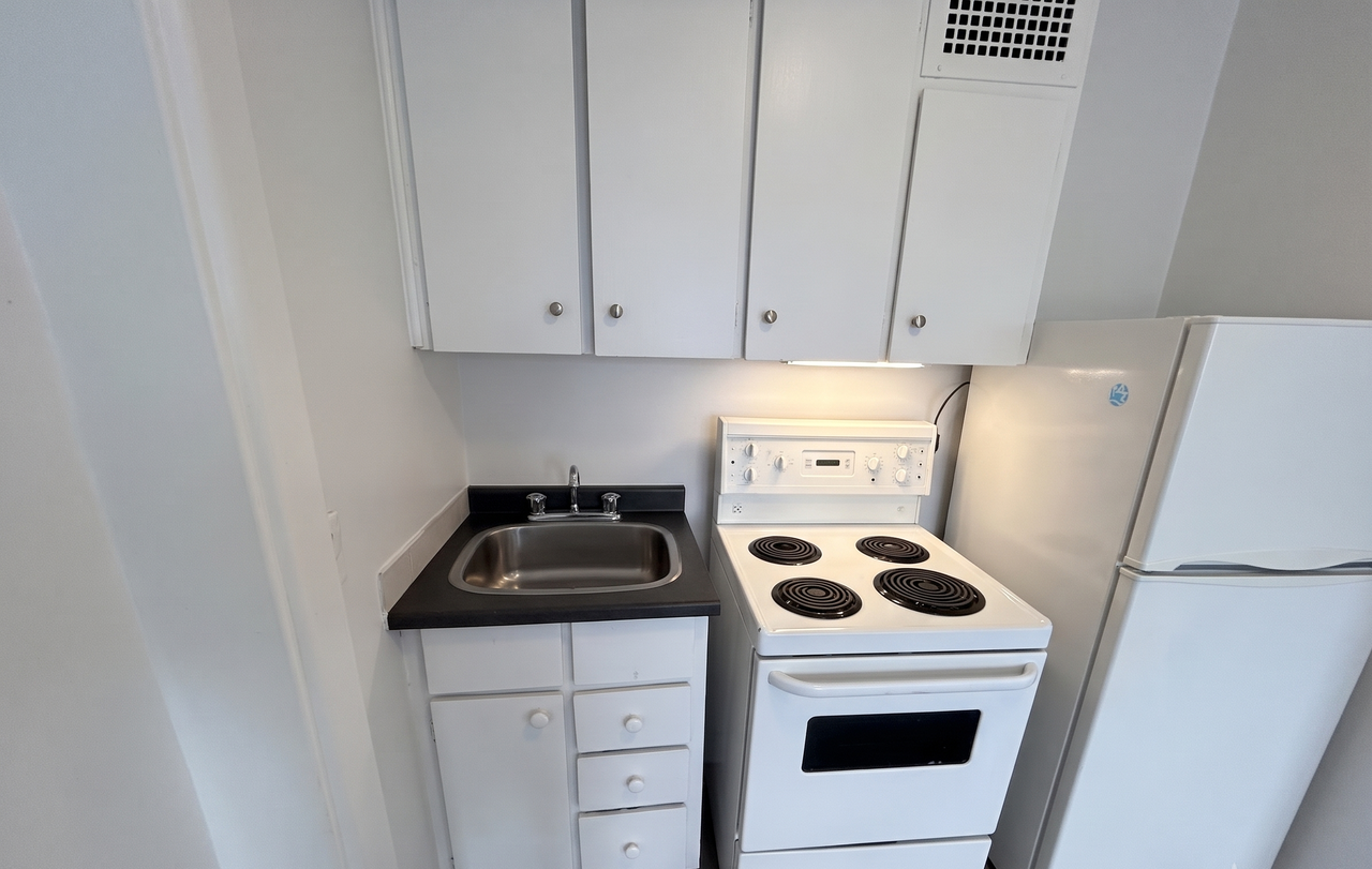 4105 Parthenais - Photo 7 of 20