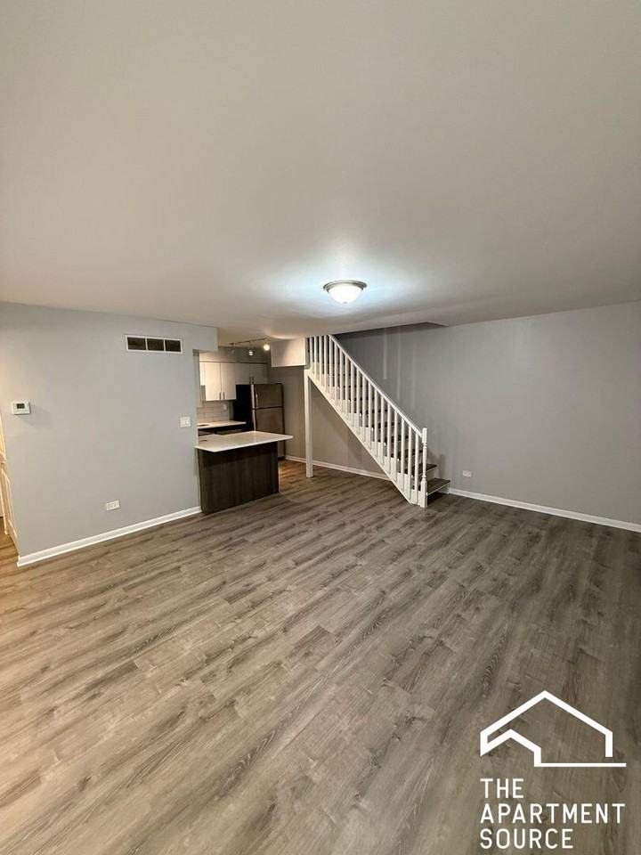 744 W Gordon Ter #108 - Photo 3 of 23